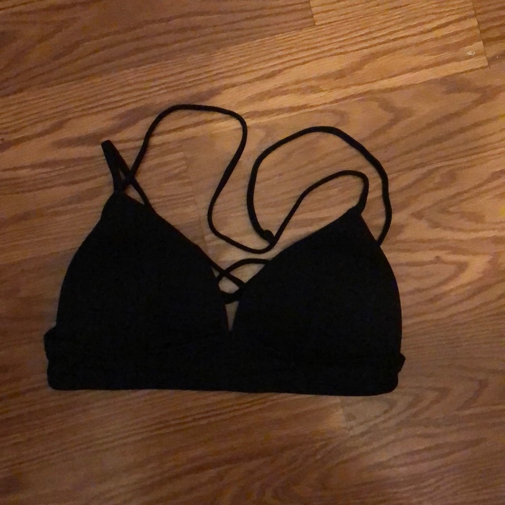 Black bikini top